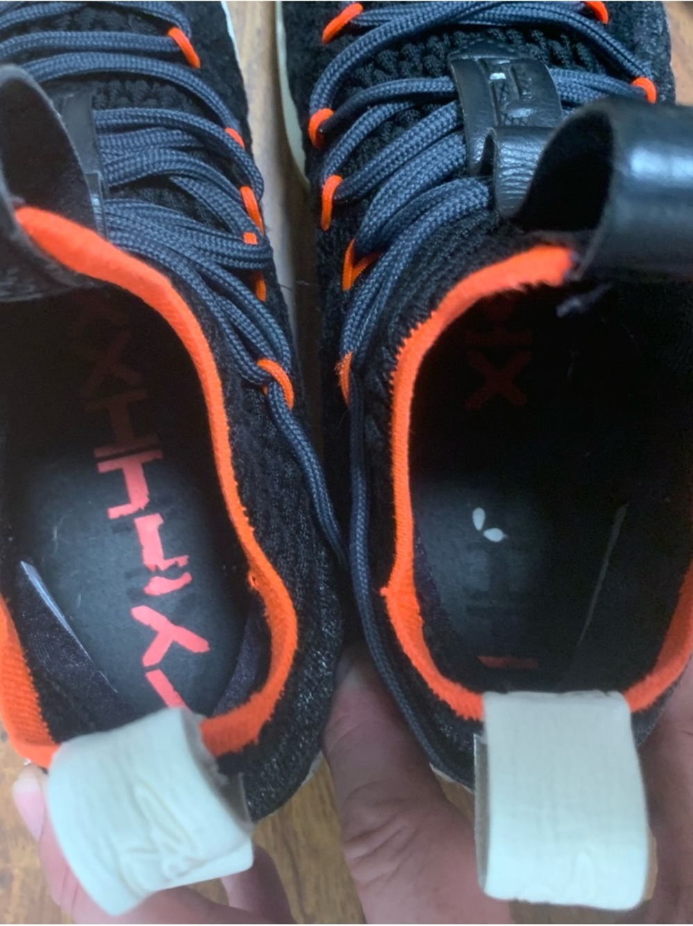 Nike LeBron 15 'Bright Crimson' - Picture 13 of 15